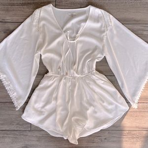 Ava Boutique White Boho Jumpsuit Romper Size XS